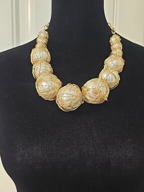 NWOT Chico's Gold Wire-Wrapped Pearl Statement Necklace
